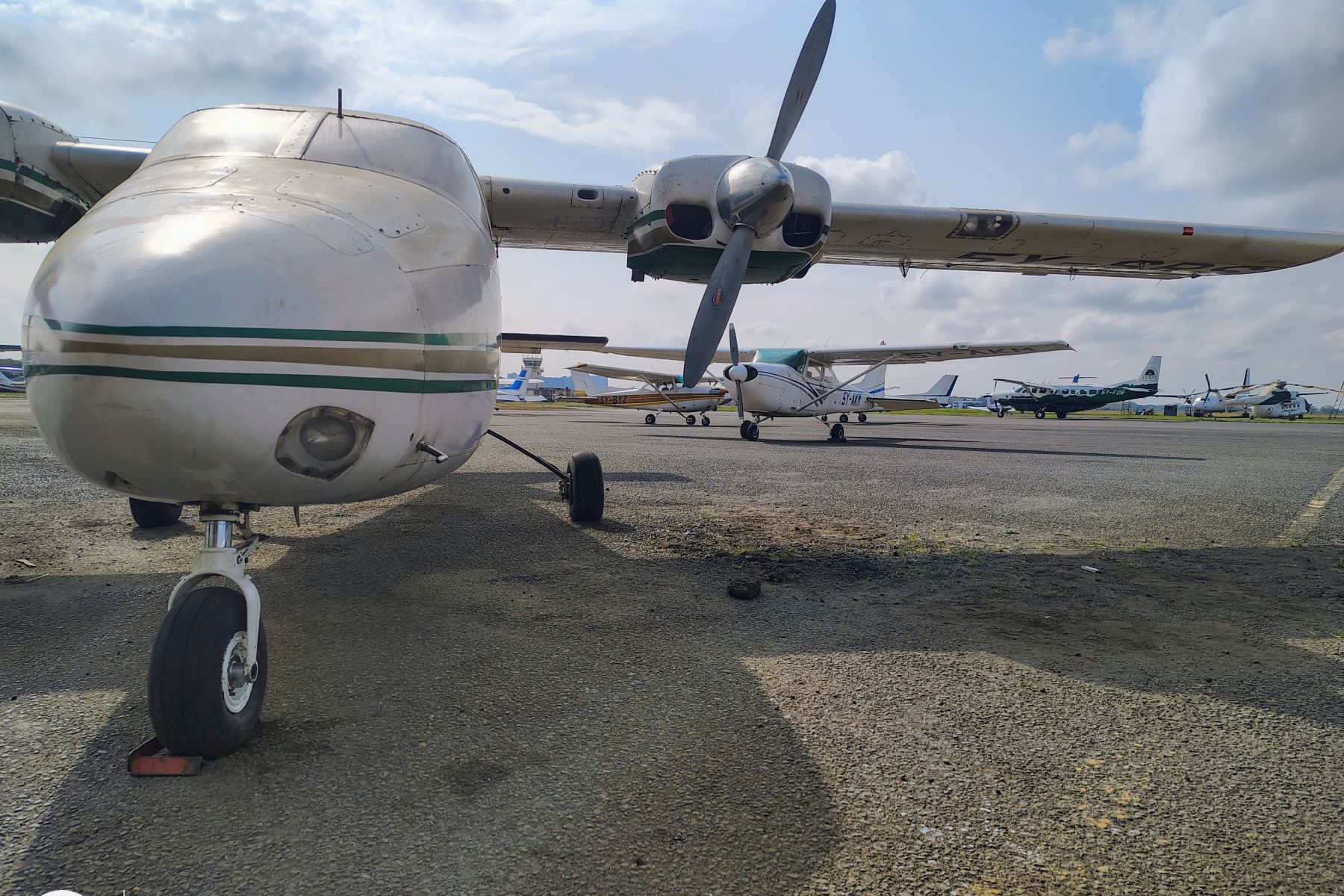 Twin Commander 690B available for private charter